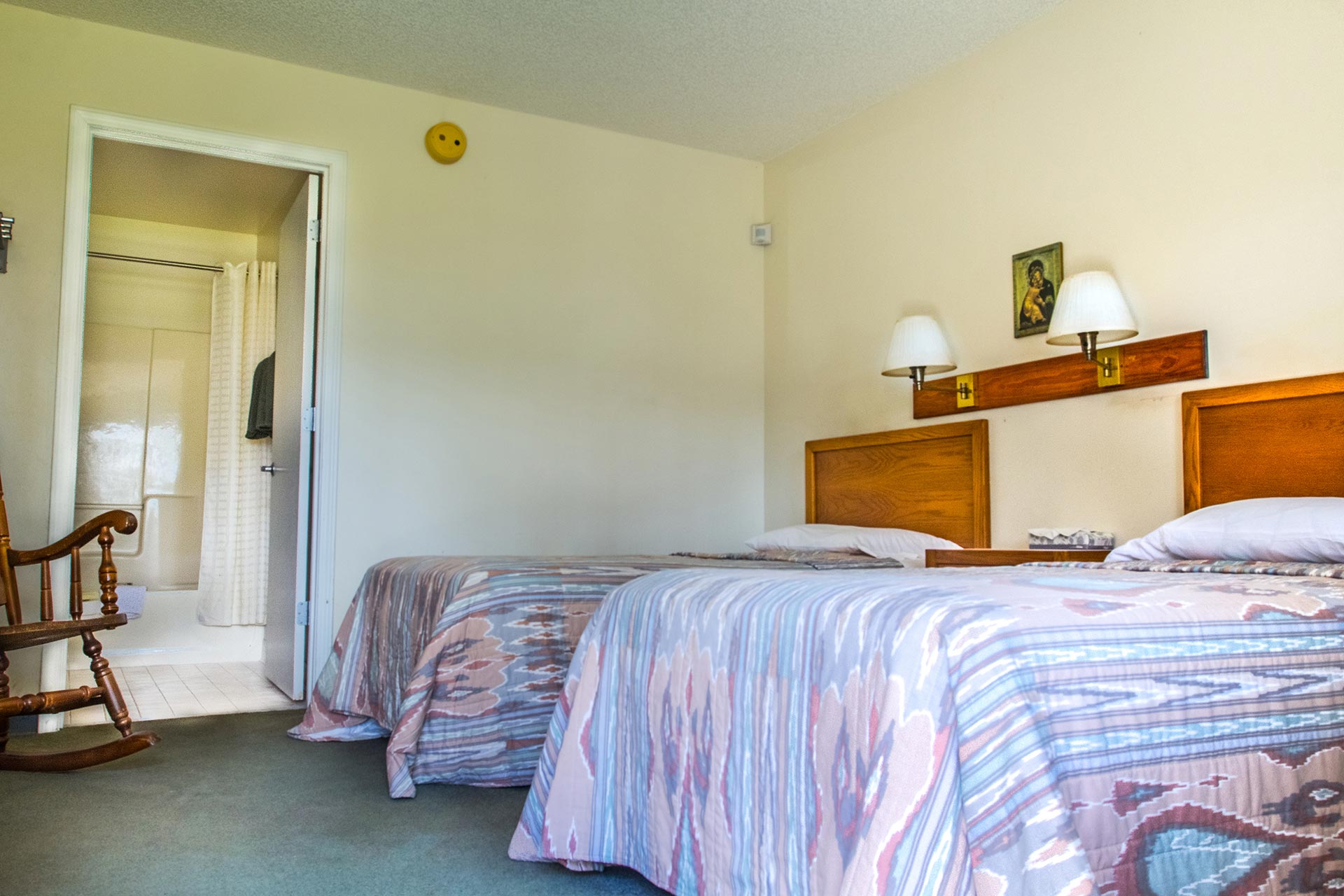 Lodge 2 (two twin beds)